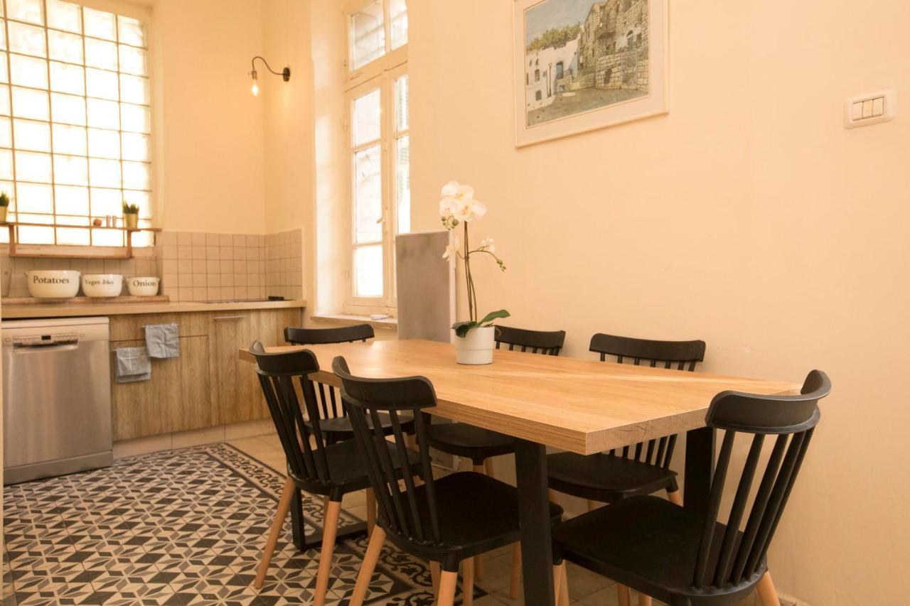Historic 4-Bedroom Gem With Private Garden, Steps From Old City & Mamila Complex Baitulmaqdis Luaran gambar